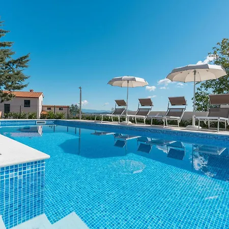 Stunning In Vizinada * Πούλα