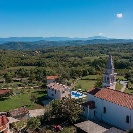 Stunning In Vizinada Будинок відпочинку Пула