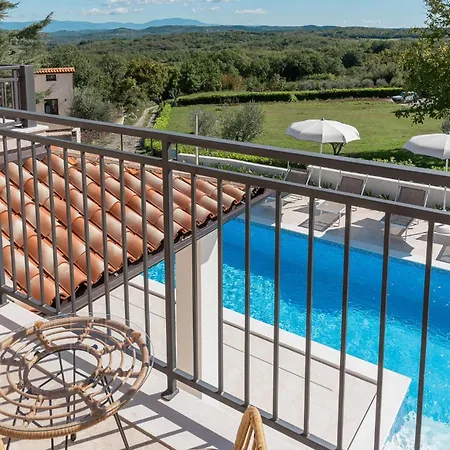 Будинок відпочинку Stunning In Vizinada Пула