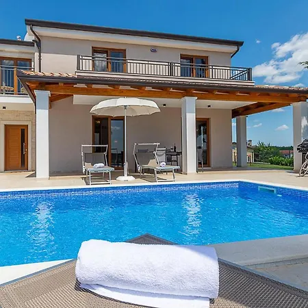 Casa vacanze Stunning In Vizinada With 3 Bedrooms *