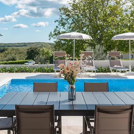 Stunning In Vizinada